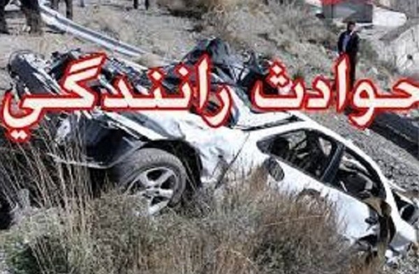 واژگونی خودرو در اردکان یزد +عکس