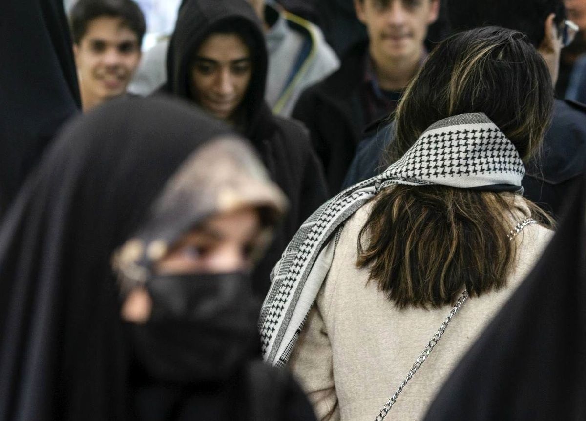 سخنگوی فرودگاه مشهد: هم حجاب‌بان داریم، هم گروه تبیین