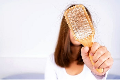 برای درمان ریزش مو چه کنیم؟