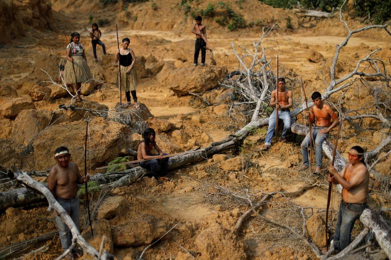 آمریکا برای مهار آتش سوزی در جنگل‌های آمازون کمک خاصی نمی‌کند