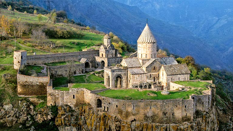 سفر به پایتخت ارمنستان چند؟ + جدول