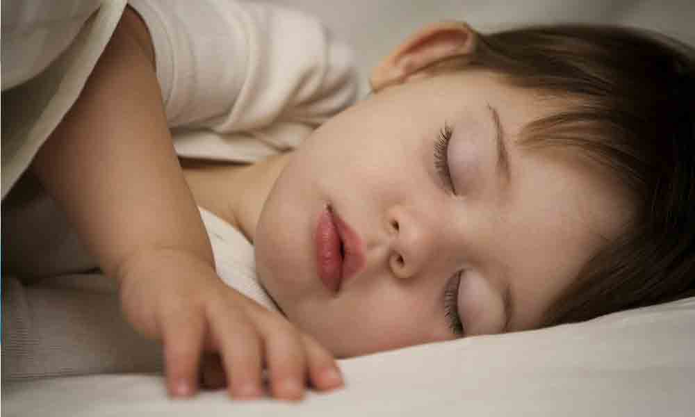 دلایل بی‌خوابی در کودکان 