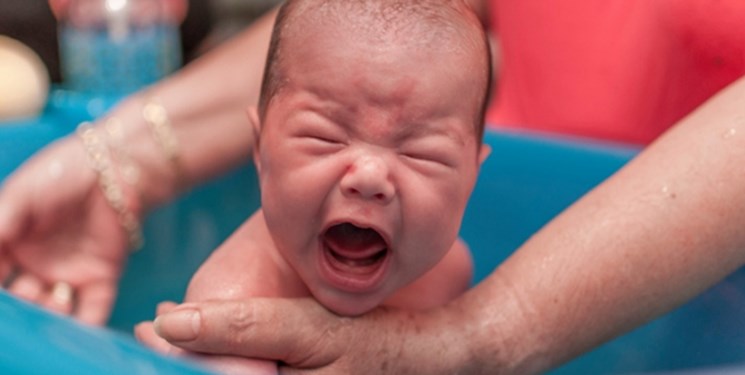 چرا نوزادان تازه متولد شده اشک نمی‌ریزند؟