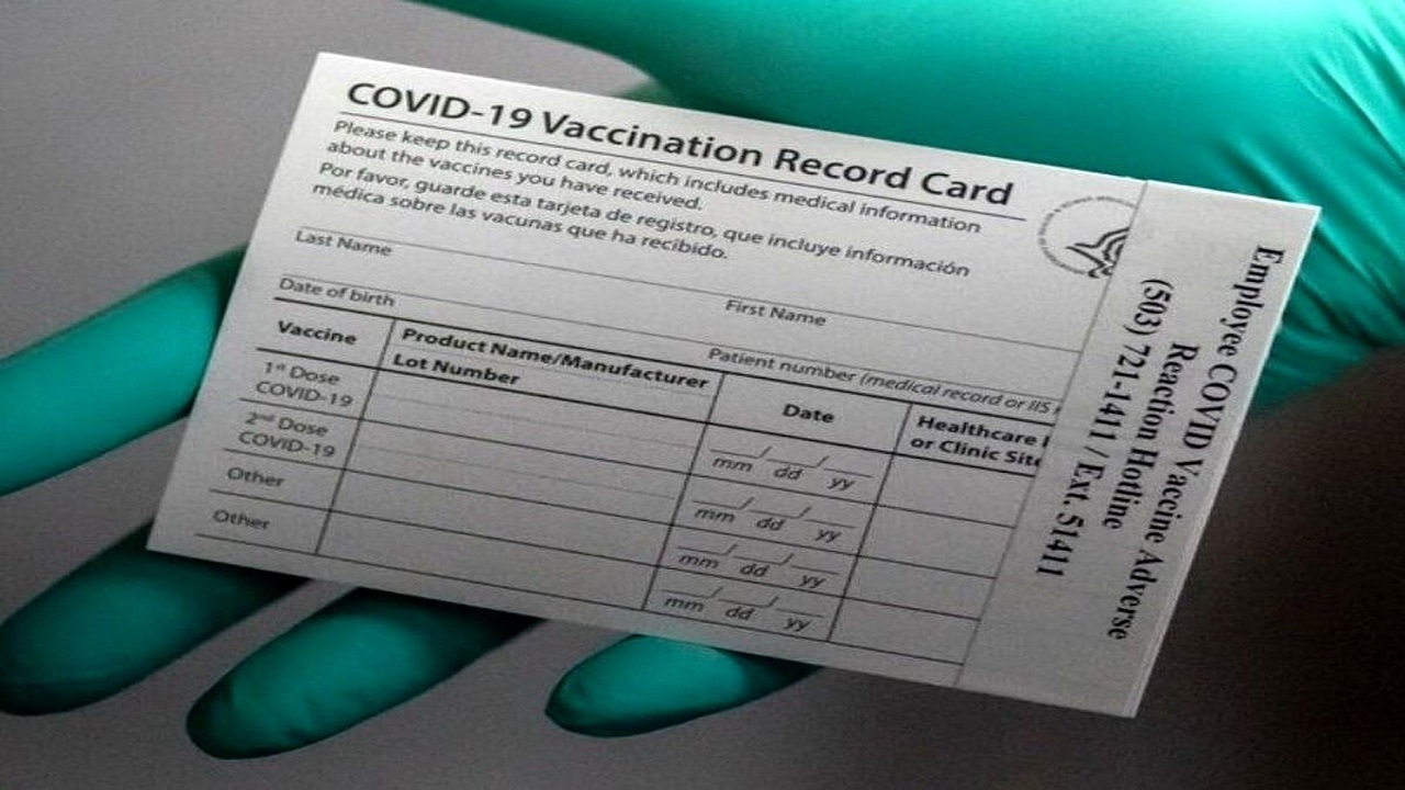ضرورت همراه داشتن کارت واکسیناسیون برای کلاس های حضوری درسال تحصیلی جدید