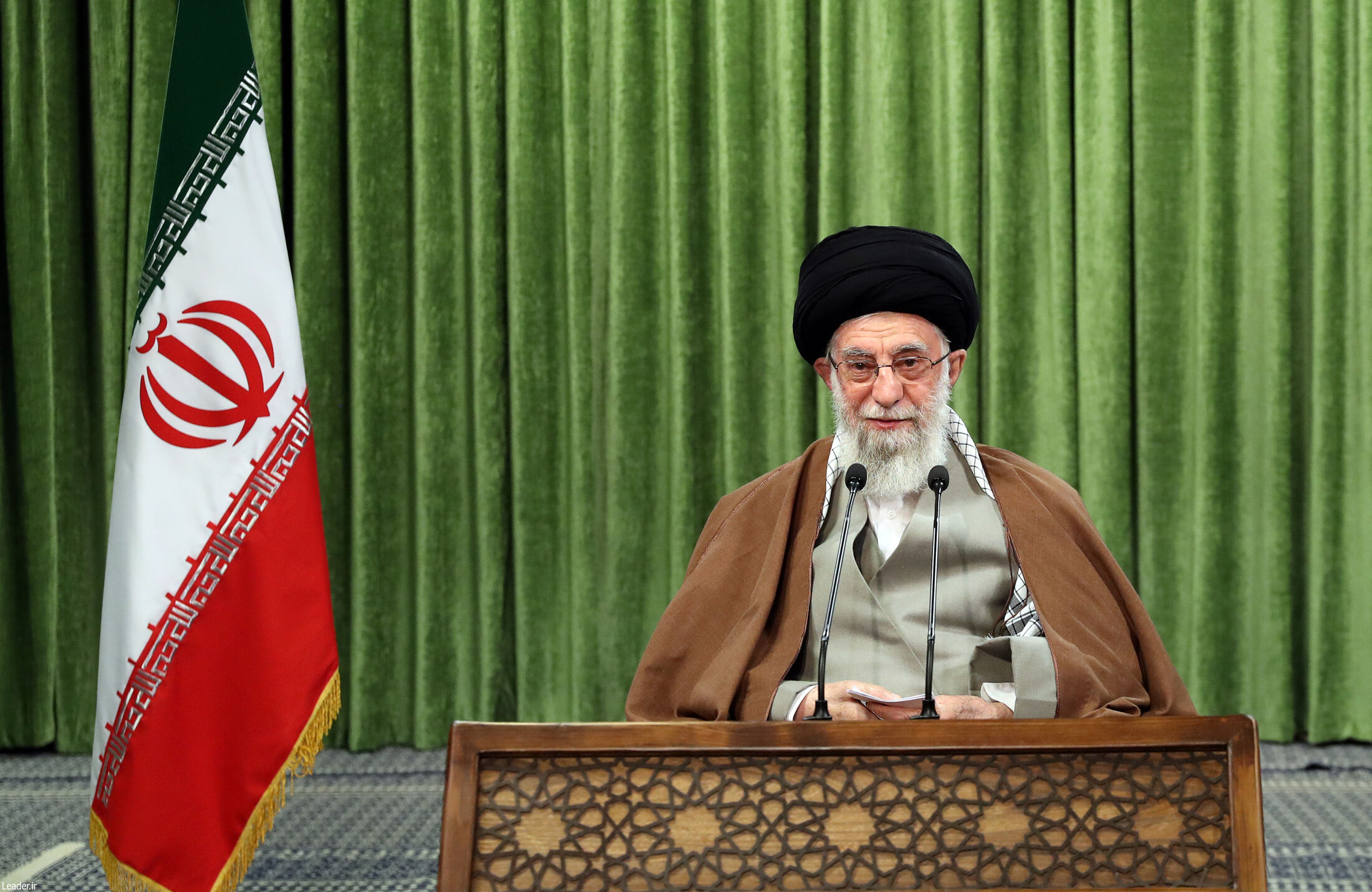 دشمن با فشار اقتصادی مردم ایران را هدف گرفته است