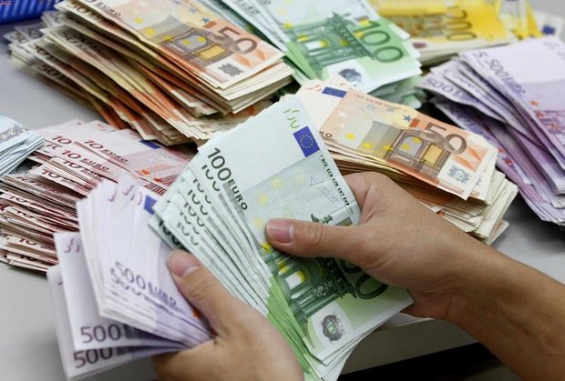 روند نزولی نرخ دلار و یورو