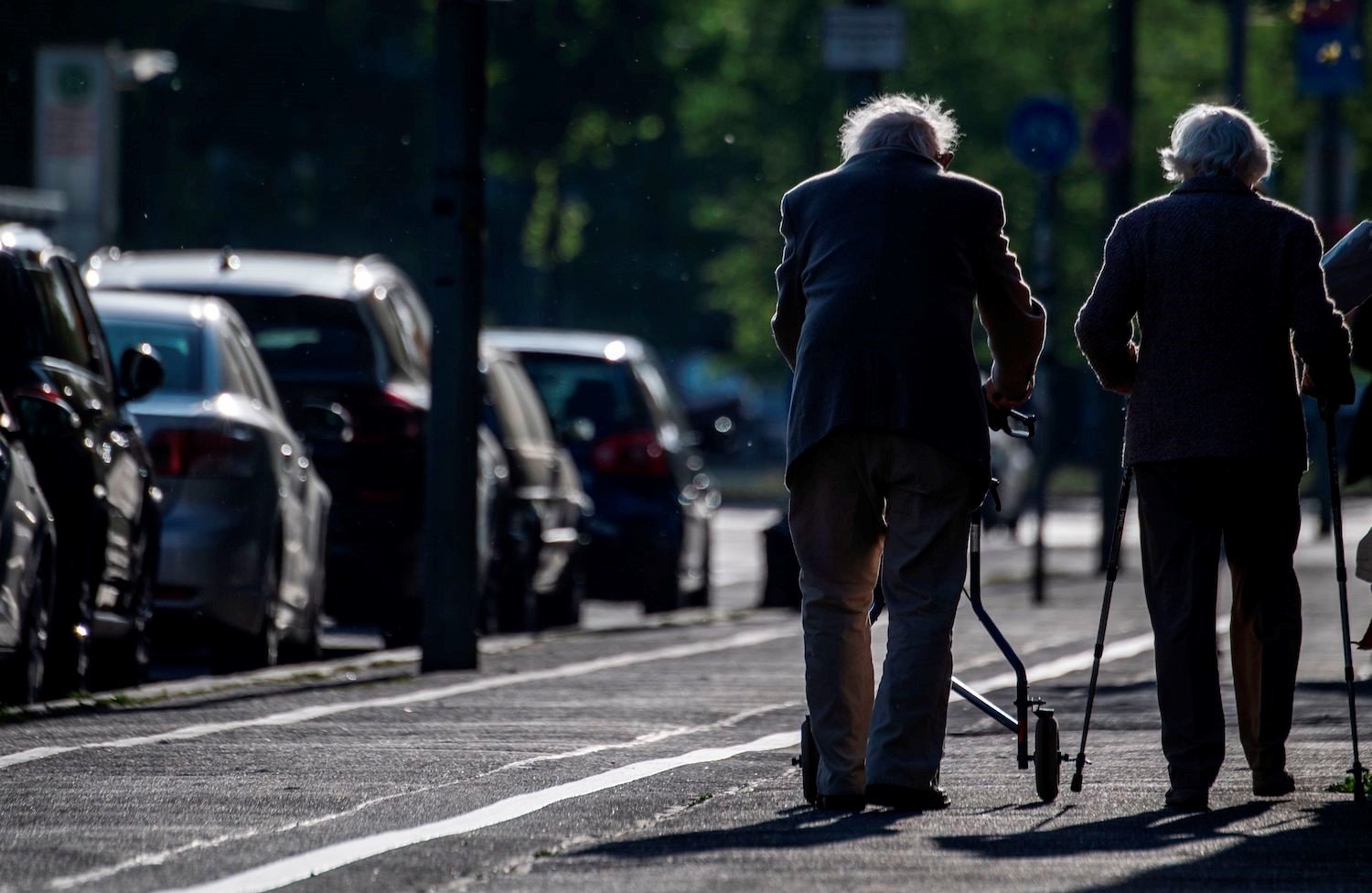 افزایش جمعیت سالمندان، نرخ بهره را افزایش می‌دهد یا کاهش؟