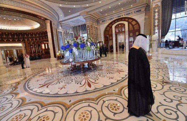 شاهزاده عربستانی پرده از "راز مهم" بازداشت‌شدگان هتل ریتز کارلتون برداشت