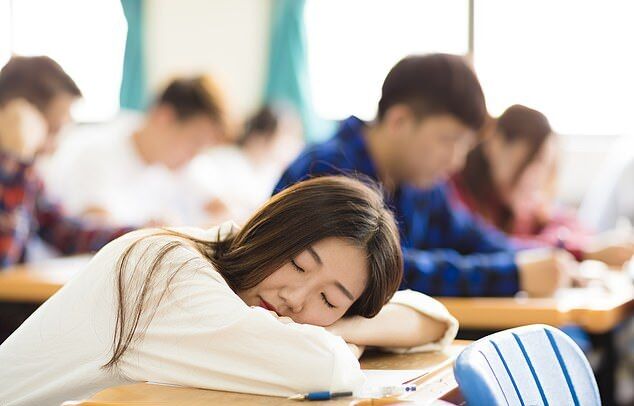 ارتباط خواب کمتر از 7ساعت با کاهش 50درصدی نمرۀ دانشجویان