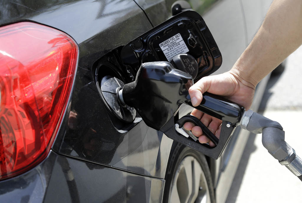 تیرخلاص به احتمال افزایش قیمت بنزین