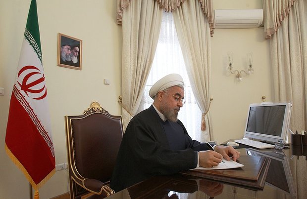 روحانی از عضو هیئت رییسه مجلس شکایت کرد