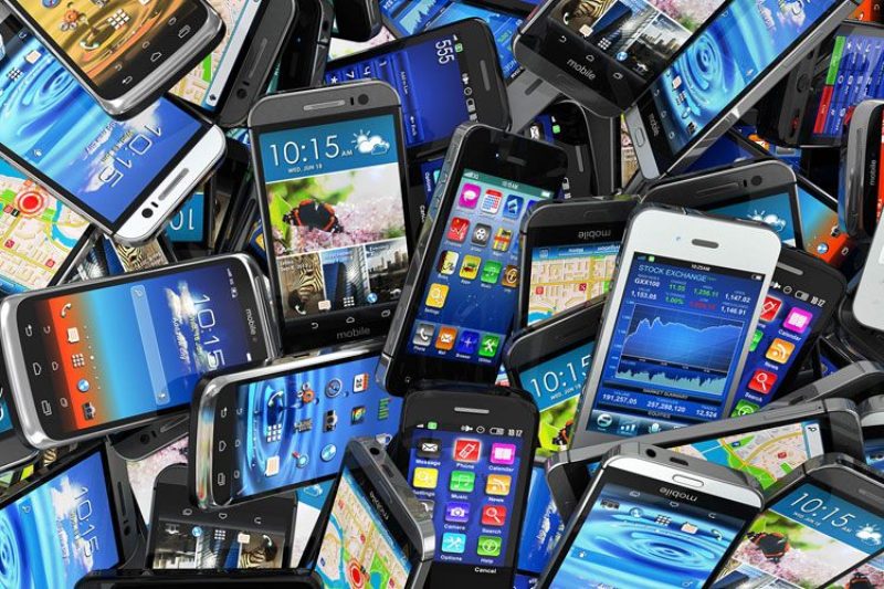 توقف قاچاق گوشی‌های تلفن همراه هدفی که محقق شد