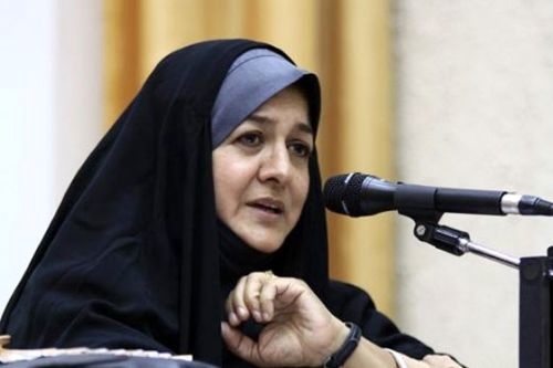 مشاور امور زنان شهرداری تهران: بازنشسته نیستم/ زیباسازی، بنرهای امور زنان شهرداری را جانمایی نمی‌کند!