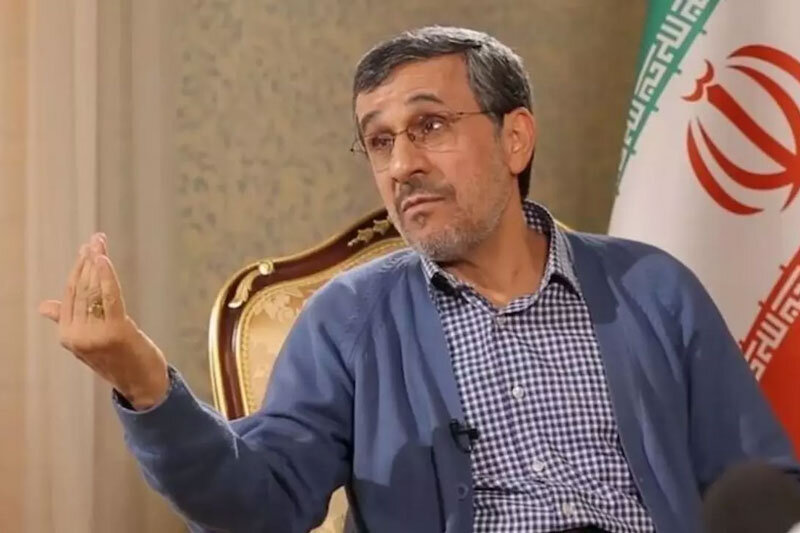 احمدی‌نژاد: وقت انتخابات مطالبی دارم که می‌گویم 