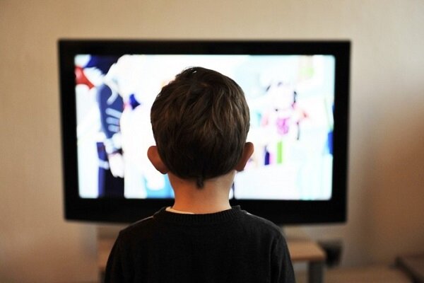 برای تنظیم خواب کودکان، تماشای تلویزیون را محدود کنید