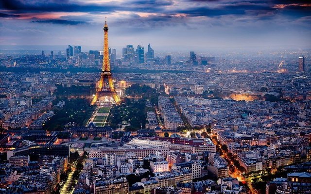 فرانسه هم نرخ مالیاتش را کاهش می‌دهد