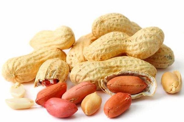 پیشگیری از حمله‌ قلبی با خوردن بادام زمینی همراه غذا