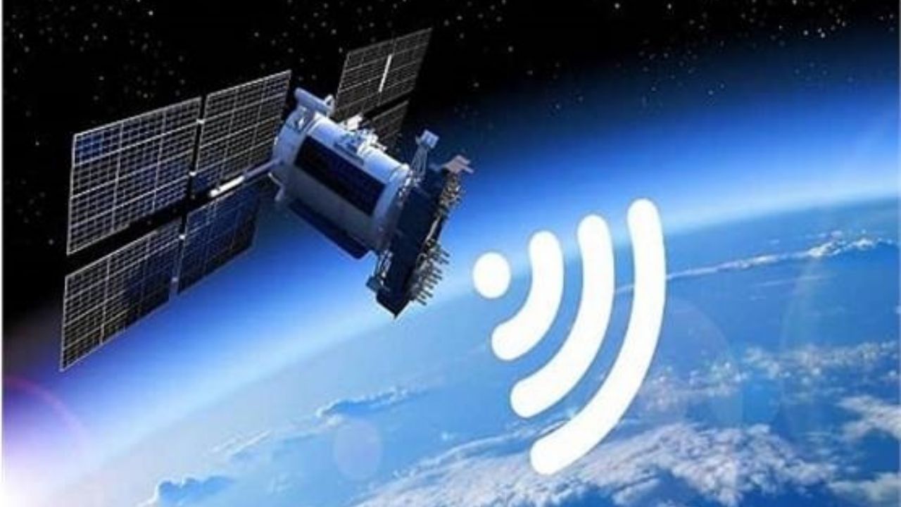 آمادگی سازمان تنظیم مقررات و ارتباطات برای تدوین مقررات اینترنت ماهواره‌ای
