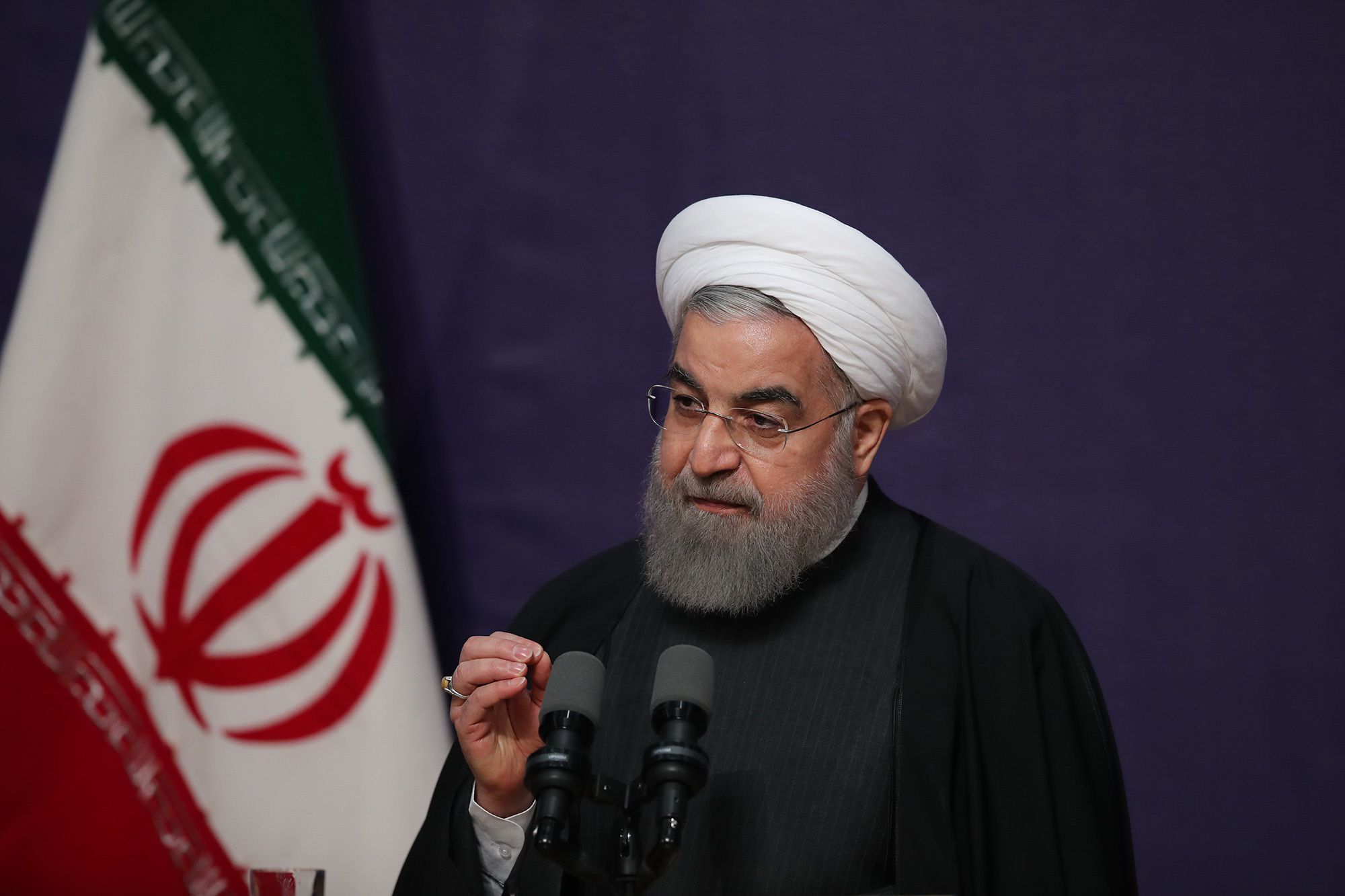 روحانی: کاسبان تحریم از کسادی کاسبیشان ناراحتند +فیلم