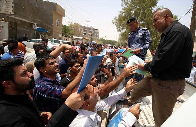 مهلت ۷۲ساعته تظاهرکنندگان عراقی به دولت