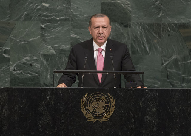 اردوغان: حامی آبادانی و صلح در سوریه هستیم
