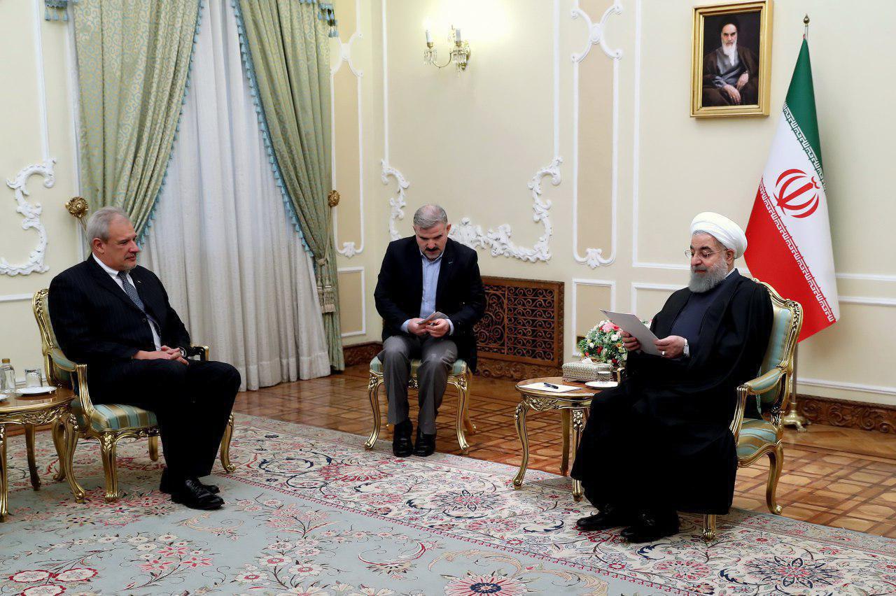 روحانی:  ایران با تحریم به عنوان ابراز ناصحیح و کهنه مخالف است/ ایران خواهان توسعه همکاری‌ها با کشورهای آمریکای لاتین و از جمله شیلی است