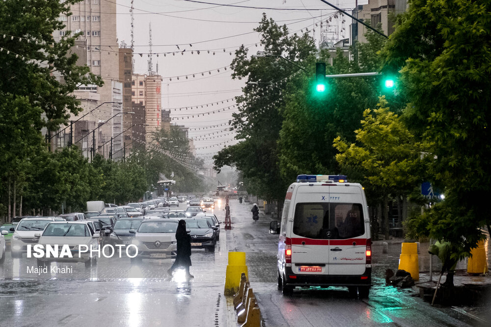 بارش باران بهاری در تهران + عکس