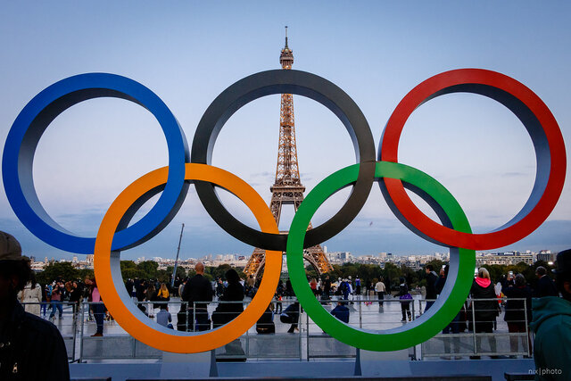 حمل مشعل المپیک پاریس توسط زیدان