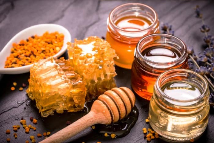 برای تسکن بیماری آسم عسل درمانی کنید