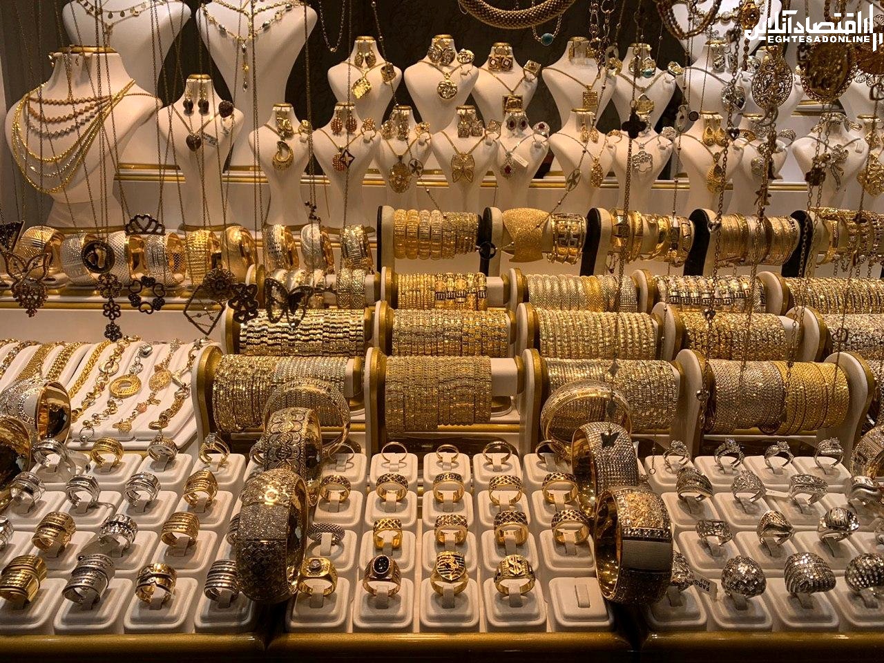 حال‌و‌هوای بازار طلای تهران یک روز قبل از انتخابات آمریکا/ تقاضا برای سکه و طلای خام کاهش یافت