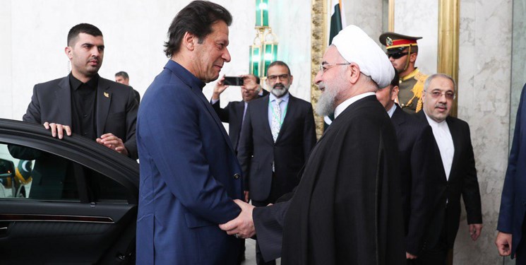 استقبال رسمی روحانی از نخست وزیر پاکستان +فیلم