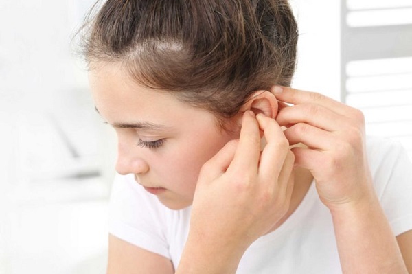 چرا گوش من درد می‌ کند؟