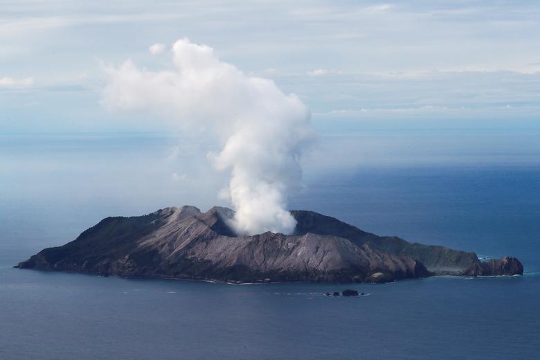 فوران آتشفشان در جزایر قناری اسپانیا + فیلم