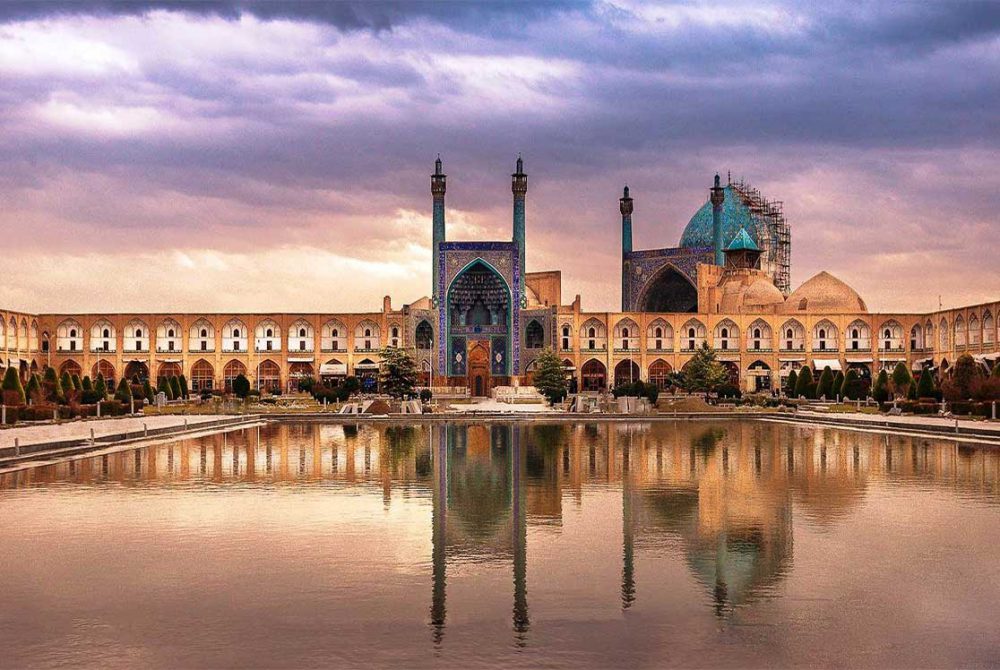 ۷ میلیون تومان فقط برای ۳ شب سفر به اصفهان! + لیست قیمت تورهای هوایی اصفهان