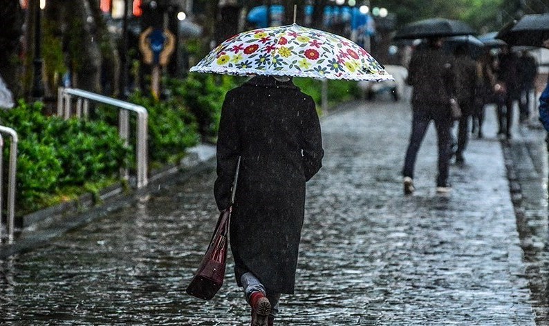 ورود سامانه بارشی جدید از جنوب غرب و غرب به کشور، تهران بارانی می‌شود
