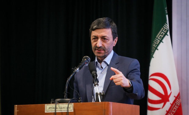 فتاح: احمدی‌نژاد ساختمان ولنجک را به بیت‌المال برگرداند