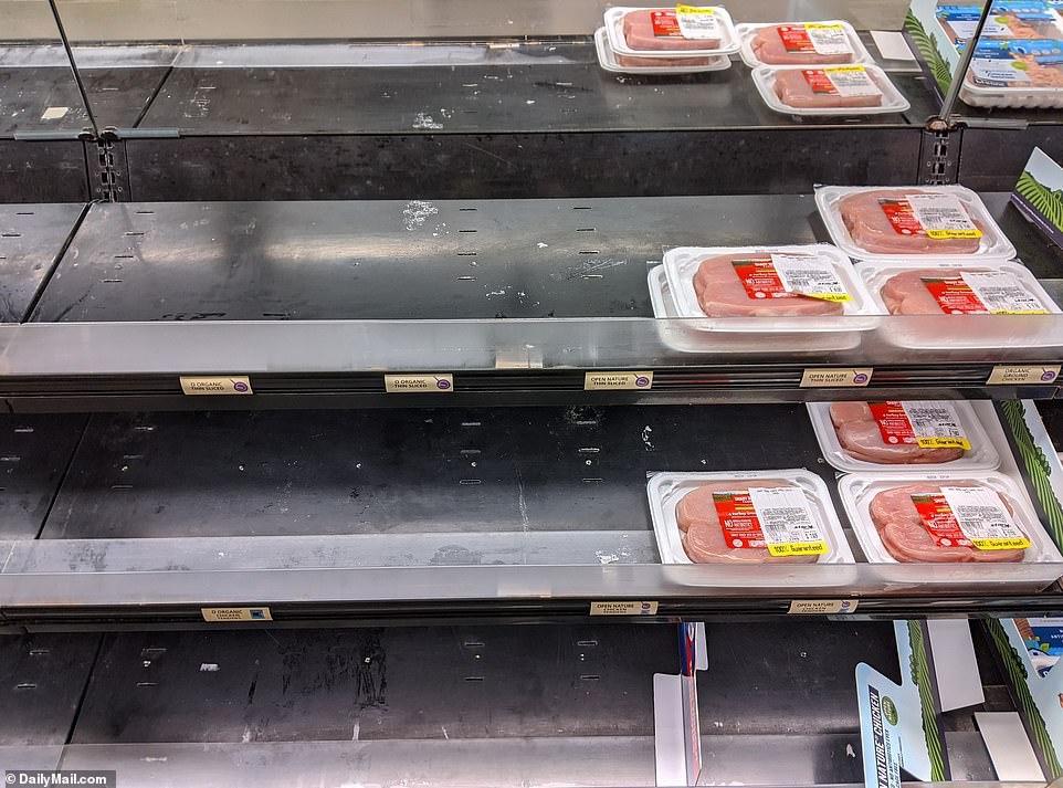 قفسه‌های خالی از گوشت در فروشگاه‌های آمریکا +تصاویر