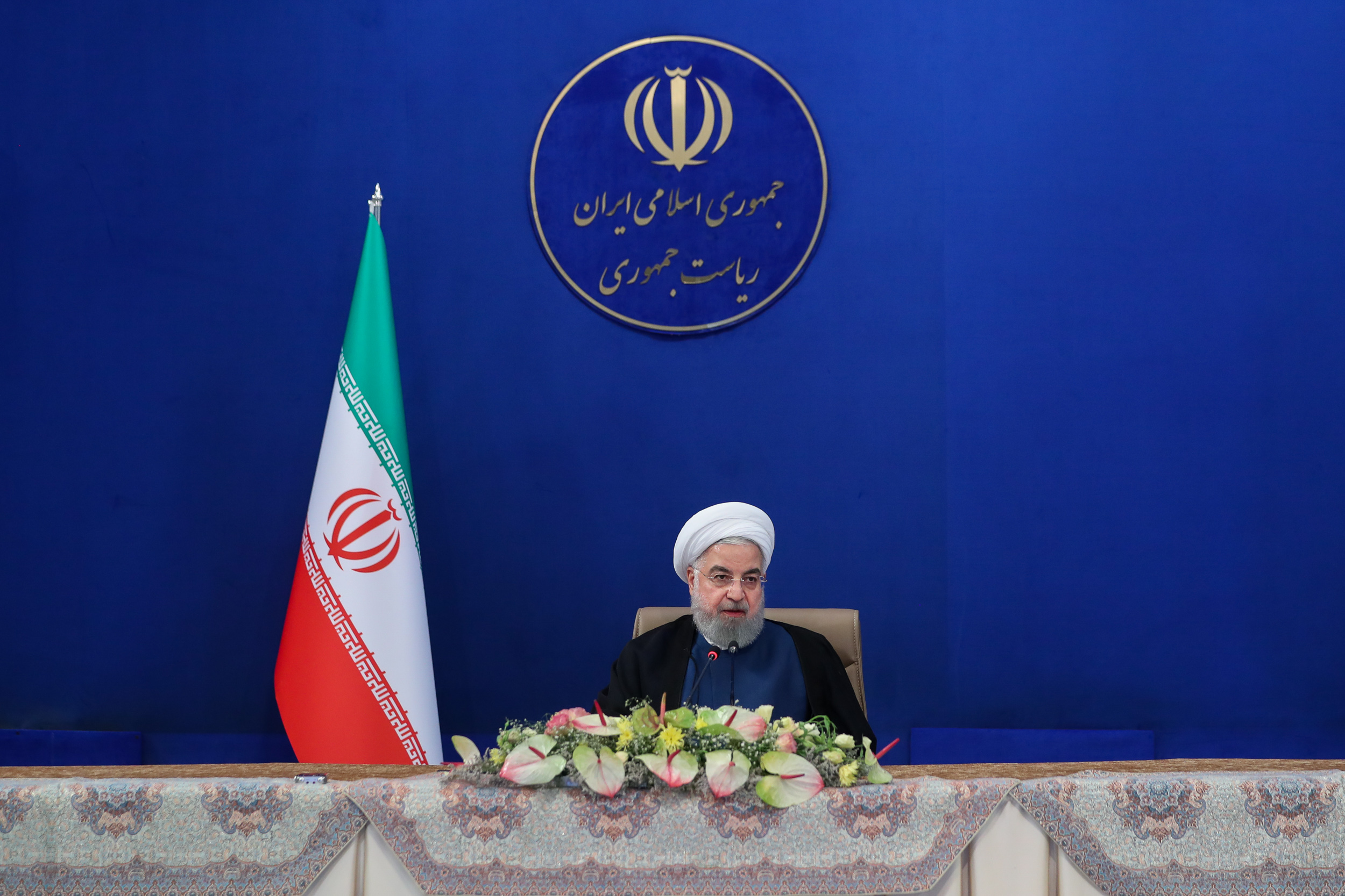 روحانی: حفظ جان و سلامت مردم مهم‌ترین اولویت دولت است