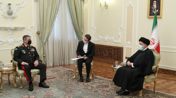 دیدار وزیر دفاع آذربایجان با رییس جمهور