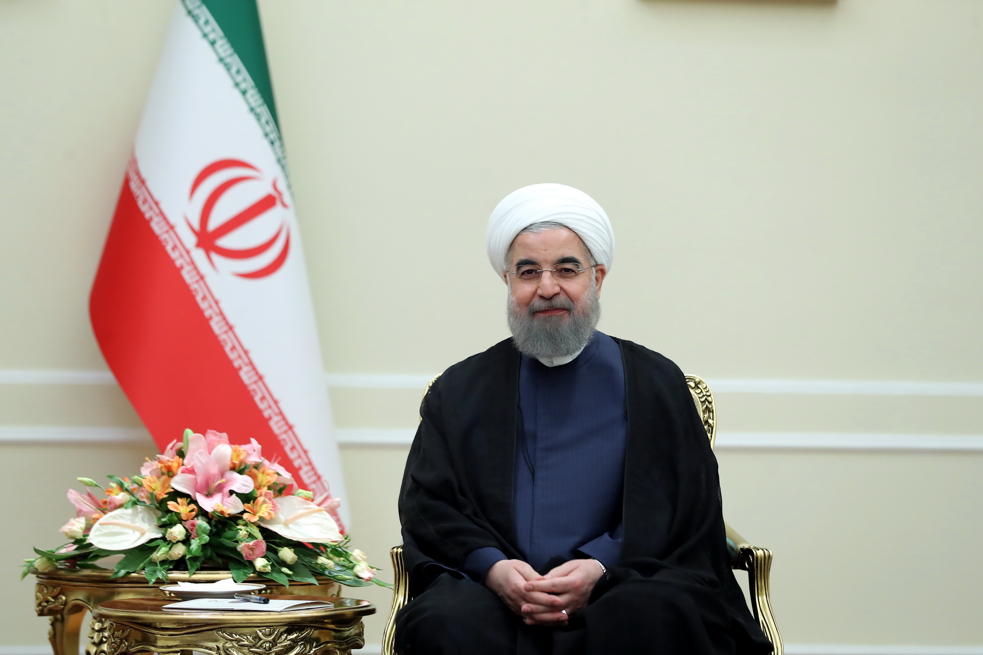 روحانی: روشنگری وظیفه نخبگان مسلمان است