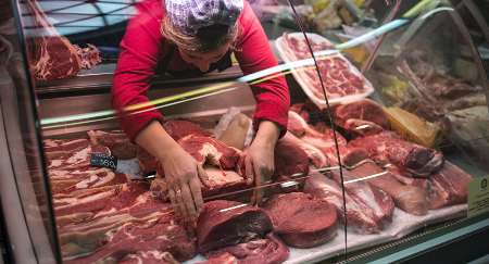 عرضه گوشت گوسفندی شدت می‌یابد/ دامداران روستایی در تدارک فروش دام زنده