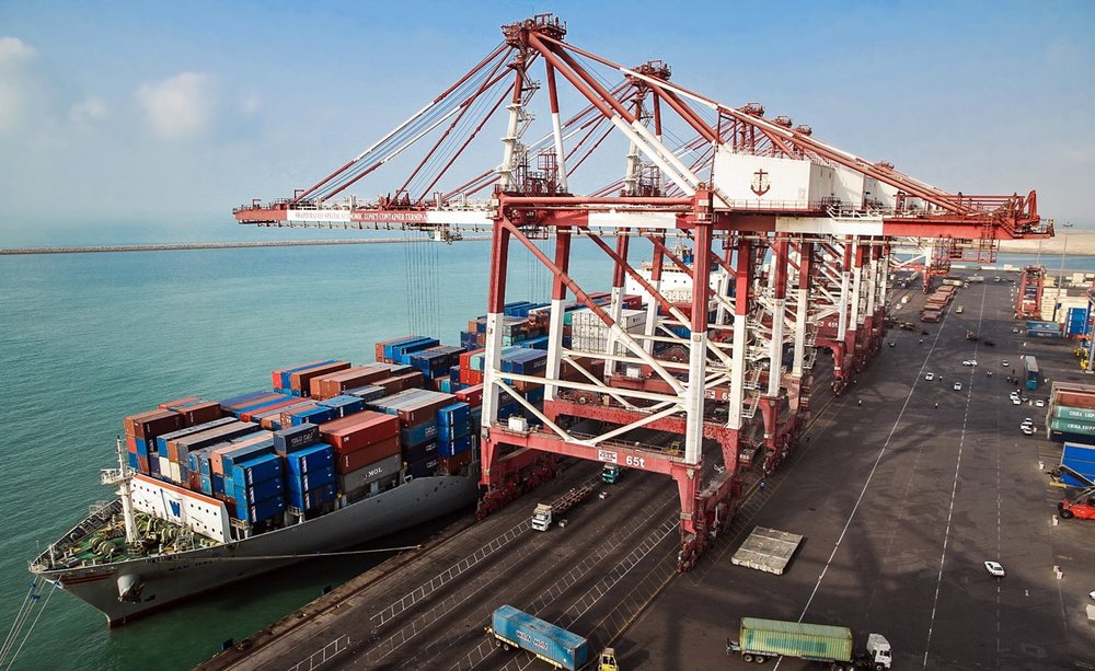 وضعیت واردات و صادرات در دولت یازدهم/ قاچاق کالا ۵۰درصد کم شد