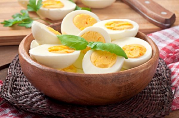 مصرف تخم مرغ برای کودکان مفید است یا مضرر؟ + مقدار و بهترین روش طبخ