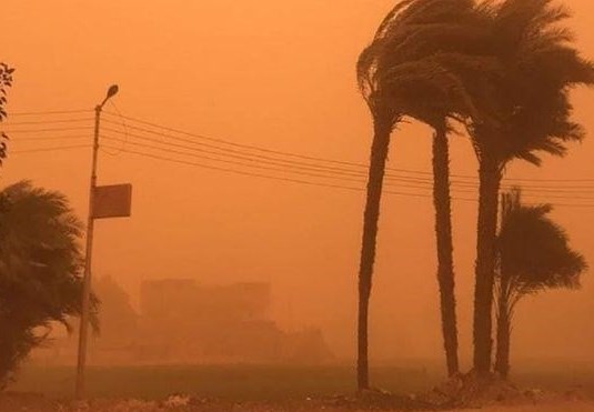 توفان شدید عراق را به تعطیلی کشاند