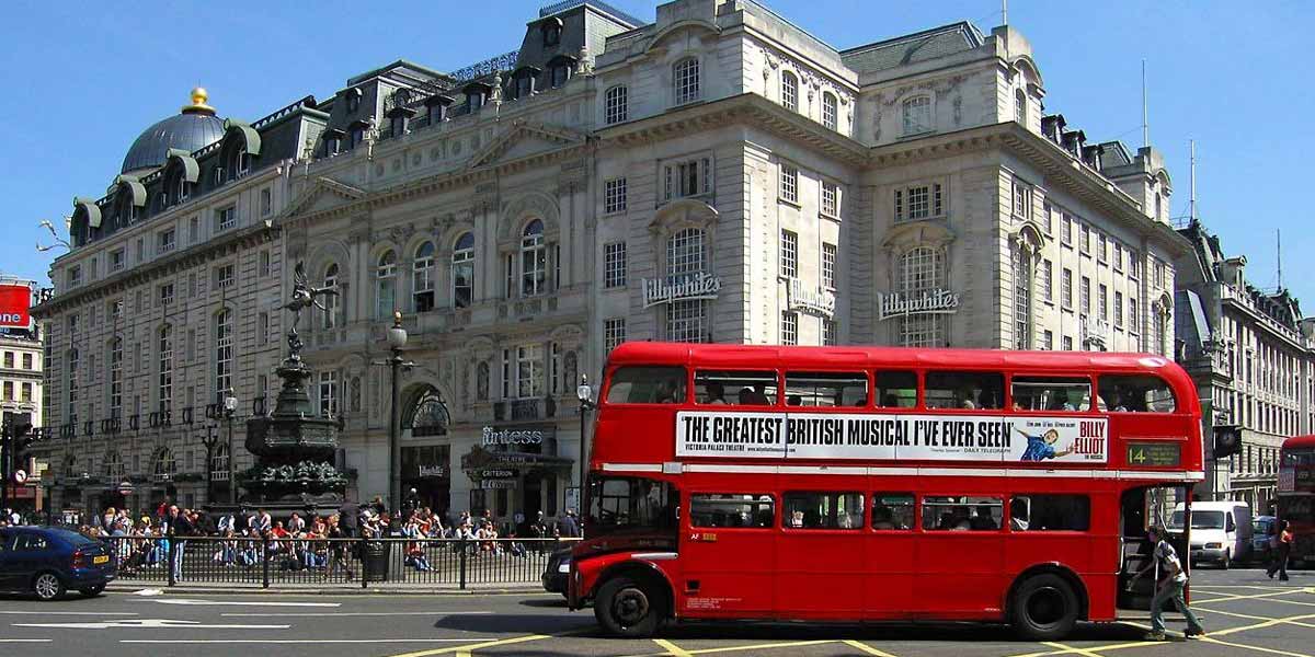 اتوبوس‌های لندن ،پناهگاهی برای بی‌خانمان‌ها +فیلم