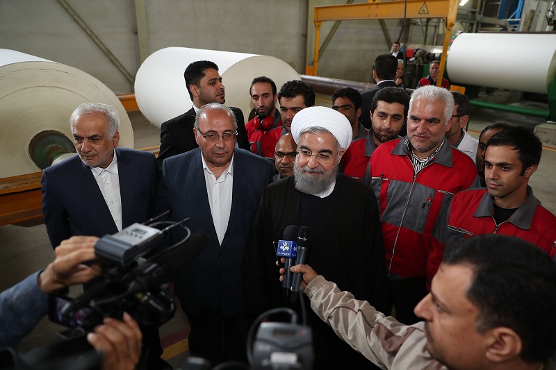 روحانی: باید در عرصه تولید کاغذ به خودکفایی برسیم