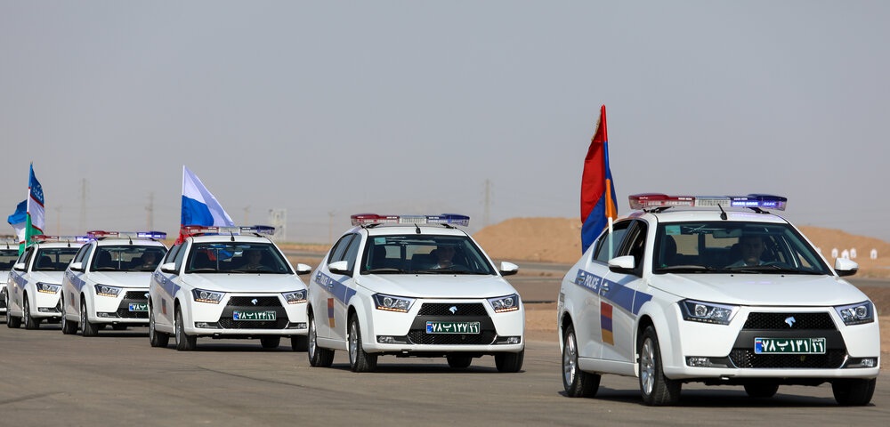 مسابقه پلیس ایران با دنا پلاس توربو ایران خودرو