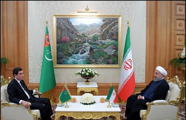 تاکید روحانی بر گسترش همکاری‌های ایران و ترکمنستان در بخش‌های ترانزیت، انرژی و برق/ حمایت از حضور شرکت‌های ایرانی در پروژه‌های ترکمنستان