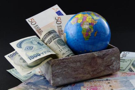 تضاد قانونی در تامین ارز مسافرتی/ بانک مرکزی رسما اعطای ارز مسافرتی را قطع نکرده است