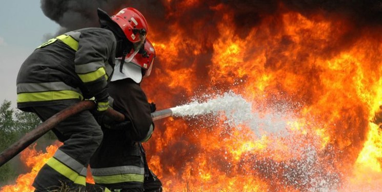 مهار آتش‌سوزی در انبار بزرگ لوازم خانگی در جنوب تهران